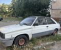 Белый Рено 11, объемом двигателя 1.7 л и пробегом 300 тыс. км за 476 $, фото 2 на Automoto.ua
