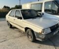 Белый Рено 11, объемом двигателя 1.7 л и пробегом 315 тыс. км за 250 $, фото 1 на Automoto.ua