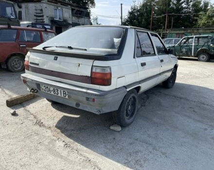 Белый Рено 11, объемом двигателя 1.7 л и пробегом 255 тыс. км за 250 $, фото 3 на Automoto.ua