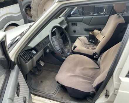 Белый Рено 11, объемом двигателя 1.7 л и пробегом 255 тыс. км за 250 $, фото 5 на Automoto.ua