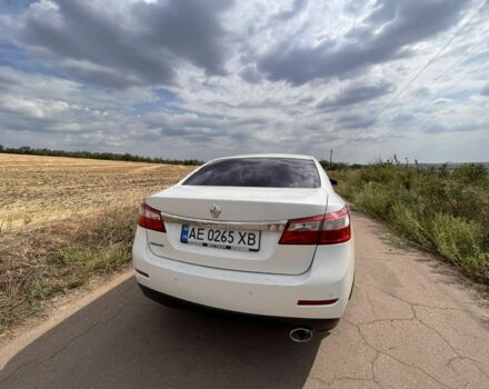 Белый Рено 11, объемом двигателя 2 л и пробегом 300 тыс. км за 6300 $, фото 2 на Automoto.ua