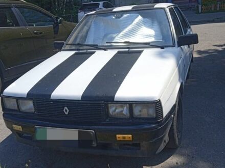 Белый Рено 11, объемом двигателя 0 л и пробегом 388 тыс. км за 402 $, фото 1 на Automoto.ua