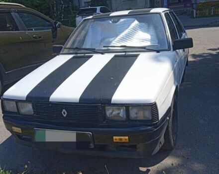 Белый Рено 11, объемом двигателя 0 л и пробегом 388 тыс. км за 402 $, фото 1 на Automoto.ua