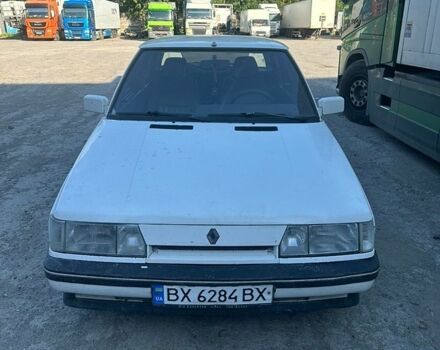 Белый Рено 11, объемом двигателя 1.4 л и пробегом 100 тыс. км за 600 $, фото 1 на Automoto.ua