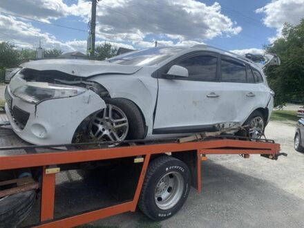 Белый Рено 11, объемом двигателя 1.5 л и пробегом 270 тыс. км за 3500 $, фото 1 на Automoto.ua