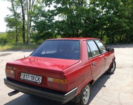 Красный Рено 11, объемом двигателя 1.1 л и пробегом 326 тыс. км за 810 $, фото 15 на Automoto.ua