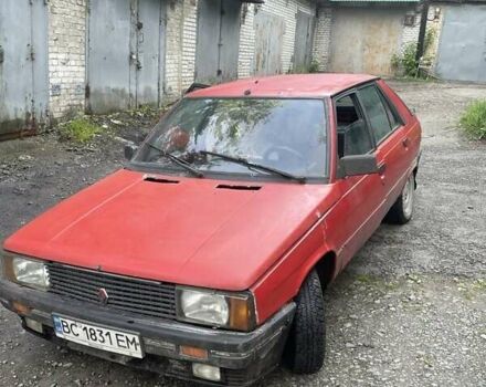 Красный Рено 11, объемом двигателя 1.8 л и пробегом 135 тыс. км за 600 $, фото 6 на Automoto.ua