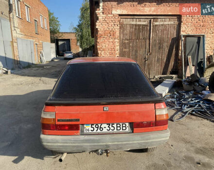 Червоний Рено 11, об'ємом двигуна 1.4 л та пробігом 333 тис. км за 400 $, фото 3 на Automoto.ua