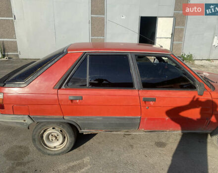 Червоний Рено 11, об'ємом двигуна 1.4 л та пробігом 333 тис. км за 400 $, фото 2 на Automoto.ua