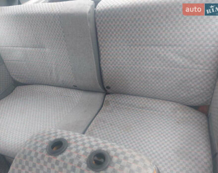 Красный Рено 11, объемом двигателя 1.4 л и пробегом 231 тыс. км за 300 $, фото 3 на Automoto.ua