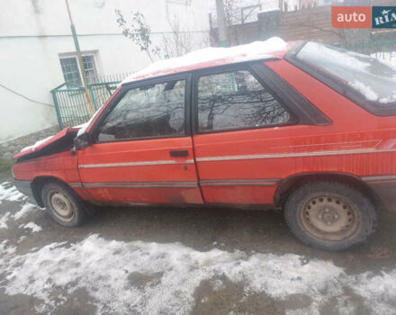 Красный Рено 11, объемом двигателя 1.4 л и пробегом 231 тыс. км за 300 $, фото 1 на Automoto.ua