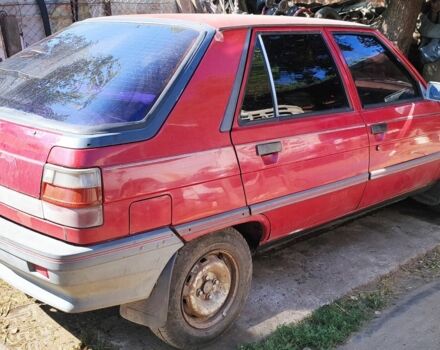 Червоний Рено 11, об'ємом двигуна 1.7 л та пробігом 350 тис. км за 1000 $, фото 1 на Automoto.ua