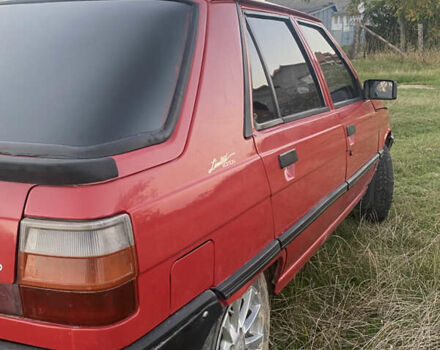 Красный Рено 11, объемом двигателя 0 л и пробегом 125 тыс. км за 950 $, фото 2 на Automoto.ua