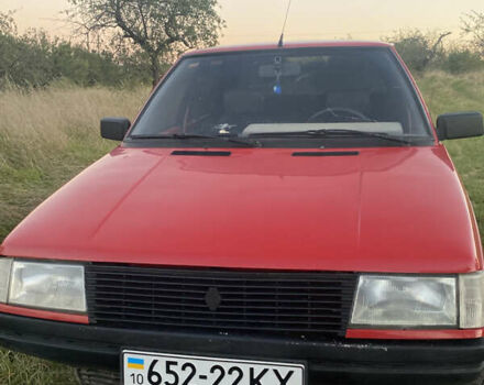 Красный Рено 11, объемом двигателя 0 л и пробегом 125 тыс. км за 950 $, фото 1 на Automoto.ua