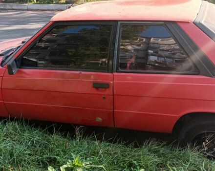 Красный Рено 11, объемом двигателя 1 л и пробегом 131 тыс. км за 192 $, фото 3 на Automoto.ua