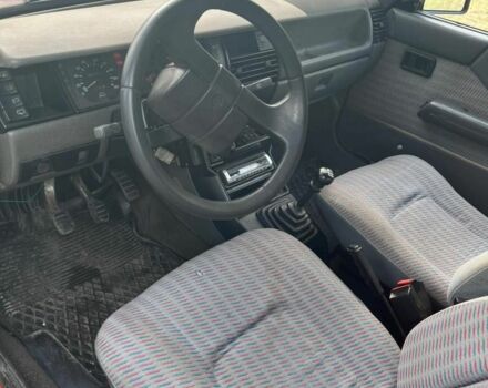 Красный Рено 11, объемом двигателя 1.4 л и пробегом 250 тыс. км за 962 $, фото 3 на Automoto.ua