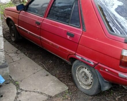 Красный Рено 11, объемом двигателя 0 л и пробегом 50 тыс. км за 358 $, фото 2 на Automoto.ua