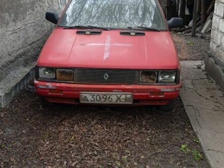 Красный Рено 11, объемом двигателя 0 л и пробегом 50 тыс. км за 358 $, фото 1 на Automoto.ua