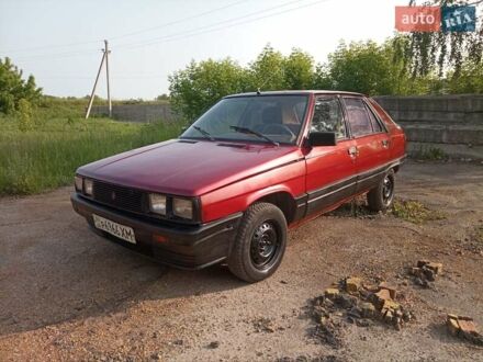 Рено 11 1986 в Радивилове на Automoto.ua Красный Рено 11, объемом двигателя 1.6 л и пробегом 258 тыс. км за 900 $, фото 1 на Automoto.ua
