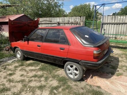 Рено 11 1986 в Полтаве на Automoto.ua Красный Рено 11, объемом двигателя 1.6 л и пробегом 2 тыс. км за 967 $, фото 1 на Automoto.ua