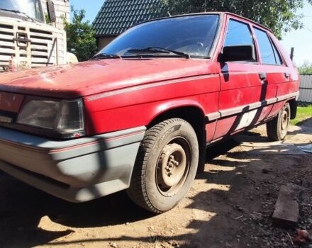 Красный Рено 11, объемом двигателя 1.7 л и пробегом 350 тыс. км за 1000 $, фото 1 на Automoto.ua