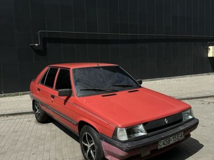 Рено 11 1988 в Славянске на Automoto.ua Красный Рено 11, объемом двигателя 1.4 л и пробегом 100 тыс. км за 1300 $, фото 1 на Automoto.ua