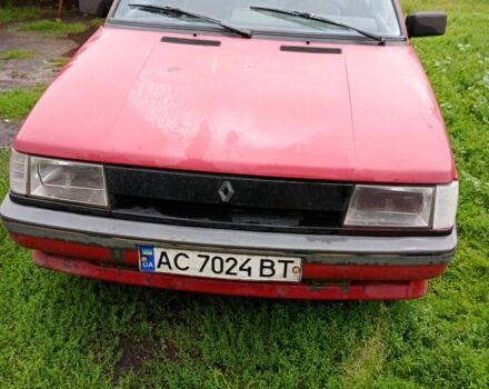 Красный Рено 11, объемом двигателя 1.4 л и пробегом 1 тыс. км за 500 $, фото 1 на Automoto.ua