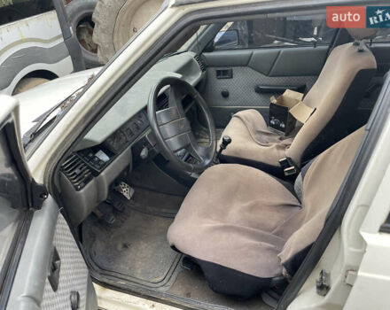 Рено 11 1987 в Ивано-Франковске на Automoto.ua Рено 11, объемом двигателя 1.7 л и пробегом 255 тыс. км за 250 $, фото 5 на Automoto.ua