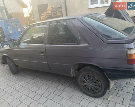 Серый Рено 11, объемом двигателя 1.6 л и пробегом 300 тыс. км за 500 $, фото 4 на Automoto.ua