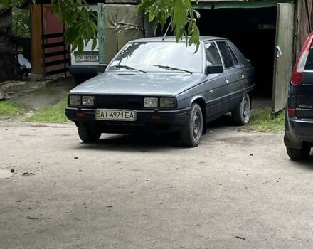 Серый Рено 11, объемом двигателя 1.7 л и пробегом 466 тыс. км за 1100 $, фото 1 на Automoto.ua