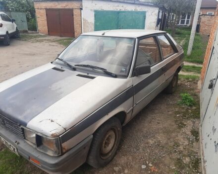 Серый Рено 11, объемом двигателя 1.6 л и пробегом 250 тыс. км за 284 $, фото 1 на Automoto.ua