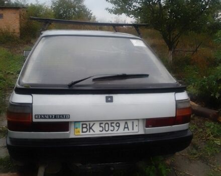 Серый Рено 11, объемом двигателя 1.5 л и пробегом 1 тыс. км за 219 $, фото 1 на Automoto.ua