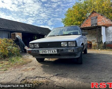 Сірий Рено 11, об'ємом двигуна 17 л та пробігом 267 тис. км за 800 $, фото 1 на Automoto.ua