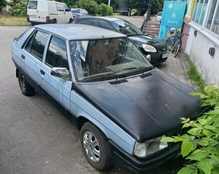 Серый Рено 11, объемом двигателя 2 л и пробегом 555 тыс. км за 492 $, фото 1 на Automoto.ua