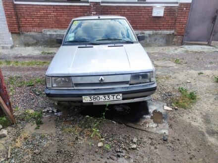 Рено 11 1988 у Львові на Automoto.ua Сірий Рено 11, об'ємом двигуна 0.14 л та пробігом 1 тис. км за 600 $, фото 1 на Automoto.ua