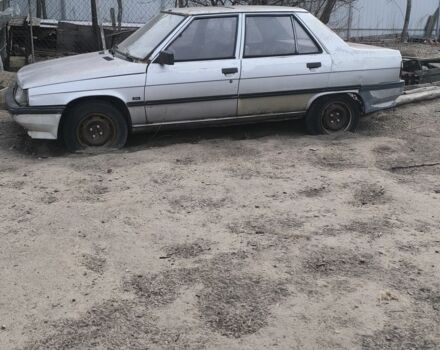 Серый Рено 11, объемом двигателя 0 л и пробегом 999 тыс. км за 457 $, фото 1 на Automoto.ua