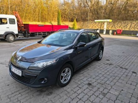 Рено 11 2011 в Ровно на Automoto.ua Серый Рено 11, объемом двигателя 1.5 л и пробегом 300 тыс. км за 7000 $, фото 1 на Automoto.ua