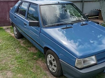 Рено 11 1986 в Нежине на Automoto.ua Синий Рено 11, объемом двигателя 1.7 л и пробегом 1000 тыс. км за 1400 $, фото 1 на Automoto.ua