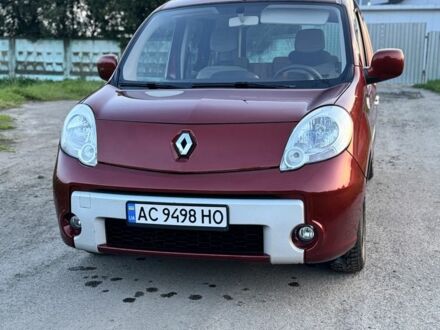 Рено 12 2012 в Луцке на Automoto.ua Красный Рено 12, объемом двигателя 1.6 л и пробегом 200 тыс. км за 8200 $, фото 1 на Automoto.ua