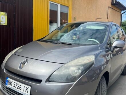 Сірий Рено 12, об'ємом двигуна 1.6 л та пробігом 3 тис. км за 8000 $, фото 1 на Automoto.ua