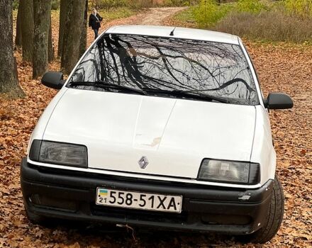 Білий Рено 19, об'ємом двигуна 1.7 л та пробігом 200 тис. км за 1450 $, фото 2 на Automoto.ua