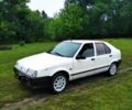 Белый Рено 19, объемом двигателя 1.7 л и пробегом 300 тыс. км за 1200 $, фото 1 на Automoto.ua