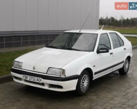 Білий Рено 19, об'ємом двигуна 1.8 л та пробігом 280 тис. км за 1200 $, фото 7 на Automoto.ua