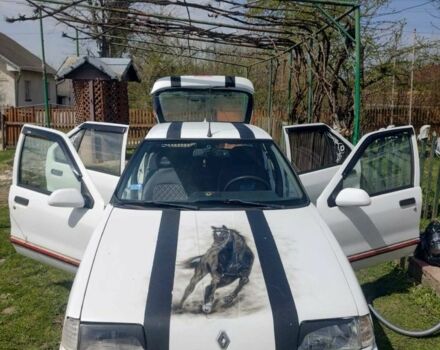 Белый Рено 19, объемом двигателя 1.7 л и пробегом 300 тыс. км за 1400 $, фото 3 на Automoto.ua