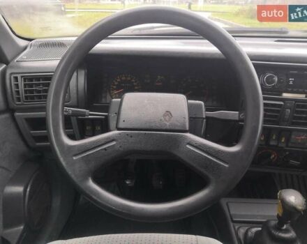 Білий Рено 19, об'ємом двигуна 1.8 л та пробігом 280 тис. км за 1200 $, фото 14 на Automoto.ua