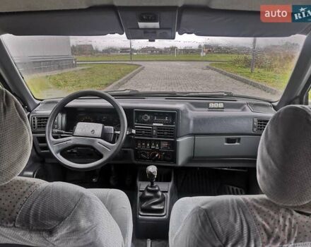 Білий Рено 19, об'ємом двигуна 1.8 л та пробігом 280 тис. км за 1200 $, фото 12 на Automoto.ua