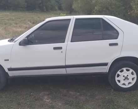Белый Рено 19, объемом двигателя 1.7 л и пробегом 378 тыс. км за 1250 $, фото 5 на Automoto.ua