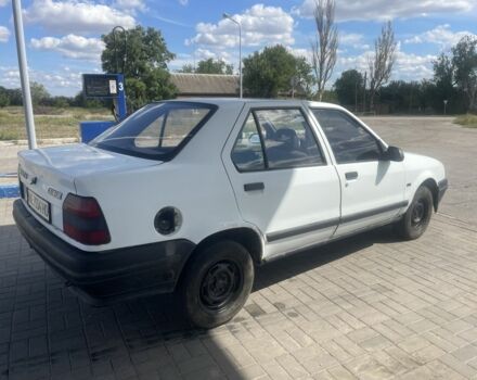 Білий Рено 19, об'ємом двигуна 1.4 л та пробігом 200 тис. км за 775 $, фото 4 на Automoto.ua