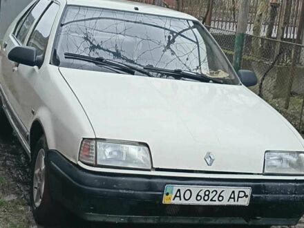 Білий Рено 19, об'ємом двигуна 1.7 л та пробігом 85 тис. км за 930 $, фото 1 на Automoto.ua