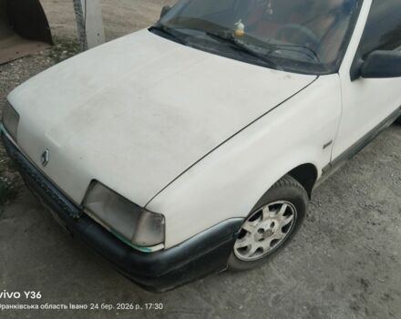Белый Рено 19, объемом двигателя 0 л и пробегом 380 тыс. км за 677 $, фото 1 на Automoto.ua